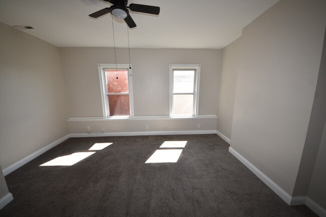 Building Photo - 742 Columbia St