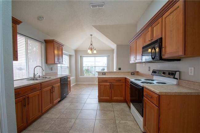Building Photo - 1101 Iron Horse Dr