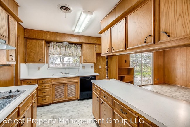 Building Photo - 4 br, 2 bath House - 619 Indigo St