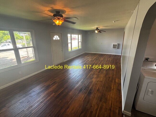 Foto del edificio - 1 Bed 1 Bath Duplex