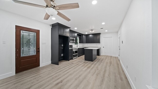 Building Photo - 17411 Rolling Hill Ln