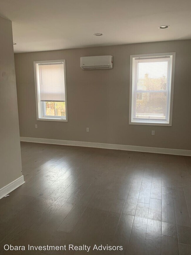 Building Photo - 1715 N Croskey St