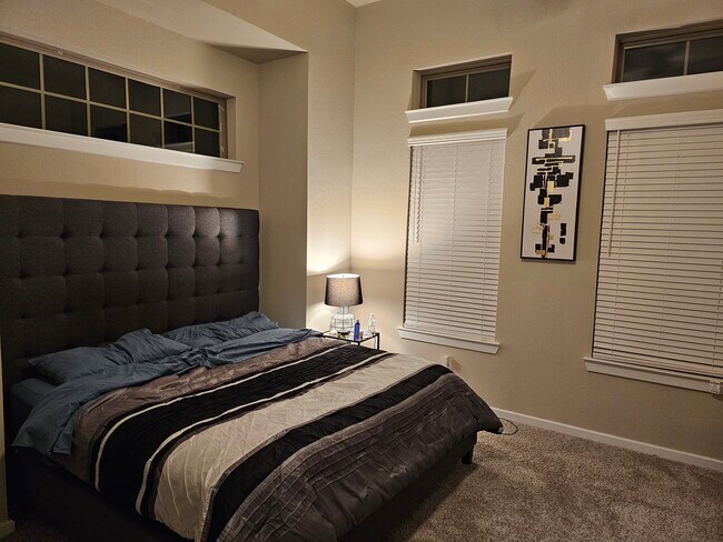 Building Photo - 9443 Starlight Oak Dr