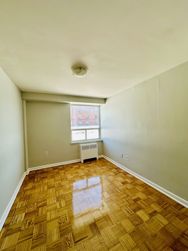 Building Photo - 2 WYCOMBE APARTMENTS