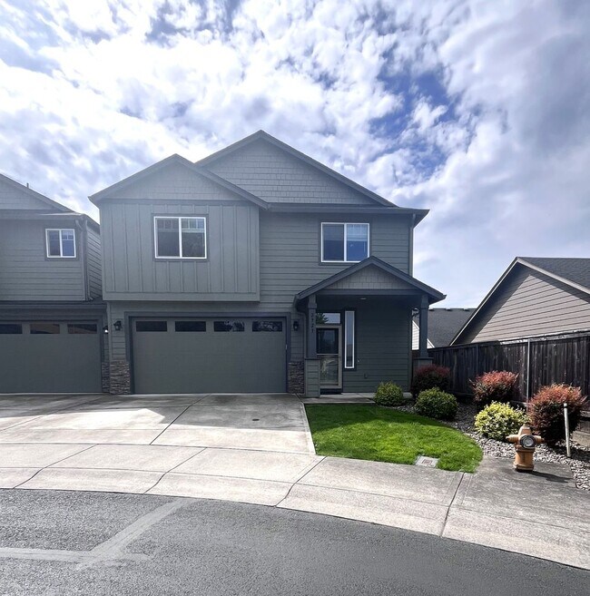 2923 NW 117th Cir