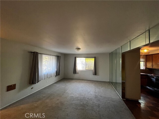 Building Photo - 3360 E Sierra Madre Blvd