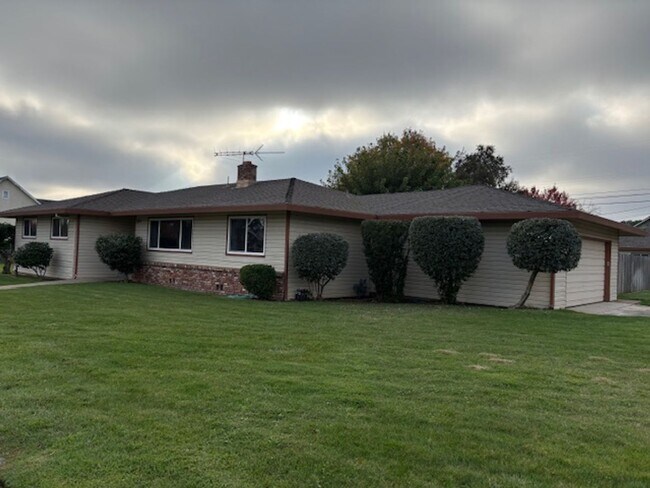 Foto del edificio - 4BD/2BA Home in Lincoln