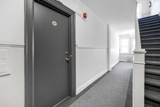 Photo du bâtiment - 464 & 448 Spadina Rd