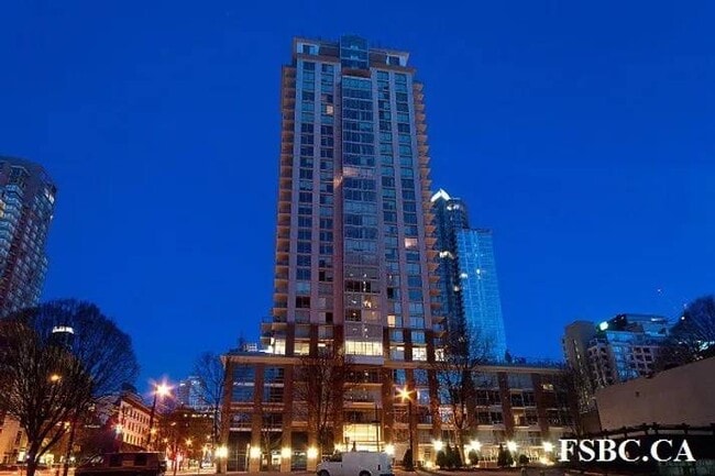 Building Photo - 535 Smithe St