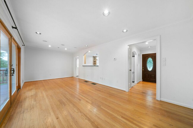 Foto del edificio - 3925 Orchard Rd SE