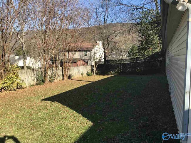 Foto del edificio - 1305 Chimney Springs Dr SE