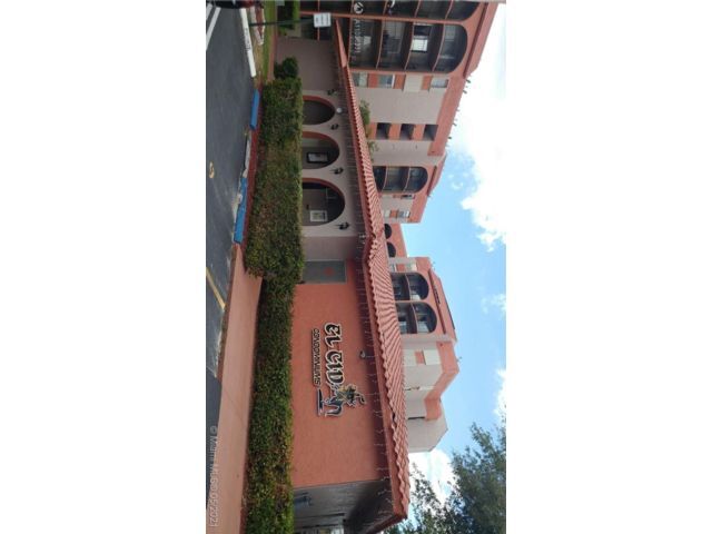 Foto del edificio - 5201 NW 7th St