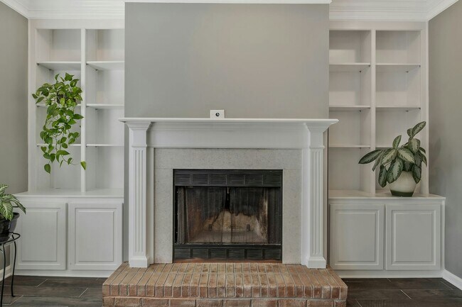 Foto del edificio - 1005 Glendale Ln