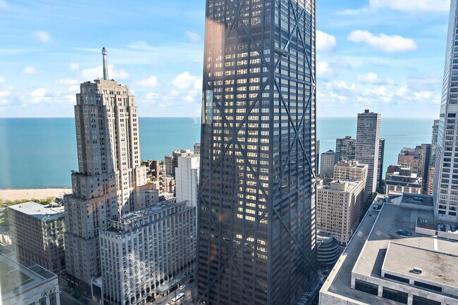 Building Photo - 111 E Chestnut St