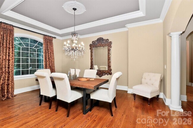 Foto del edificio - 6031 Greystone Dr