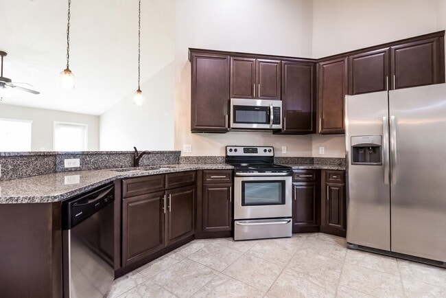 Foto del edificio - 2130 Fawn Meadow Cir