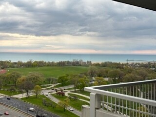 Foto del edificio - 4250 N Marine Dr
