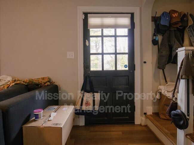 Foto del edificio - 3409 Idlewood Ave