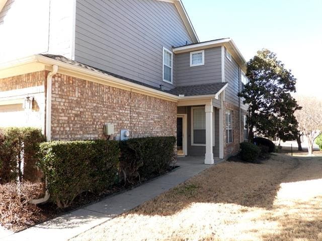 Building Photo - 3001 Woodmill Dr