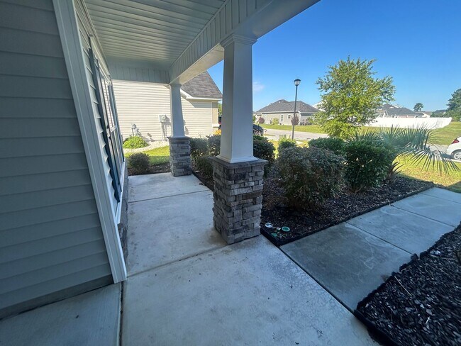 Photo - 765 Old Castle Loop House