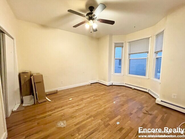 Foto del edificio - 29 Spring Garden St