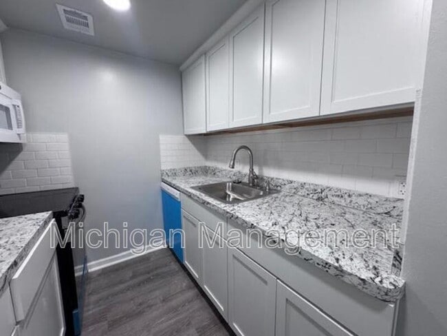 Foto del edificio - 22700 Garrison St