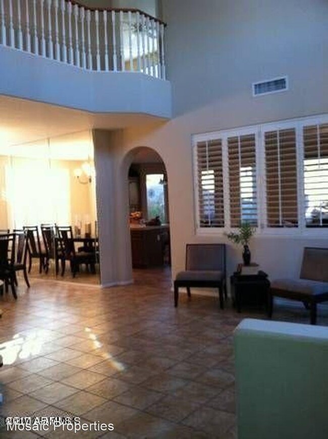 Building Photo - 5 br, 2.5 bath House - 2910 W Silver Fox Way