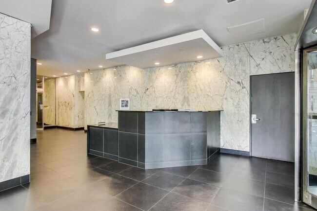 Foto del edificio - 222 E Pearson St