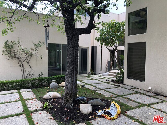 Building Photo - 3016 Dona Susana Dr