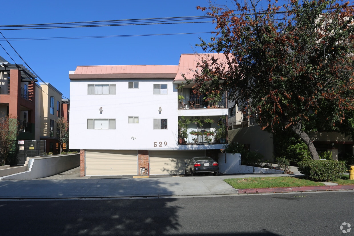 Building Photo - 529 N Adams St