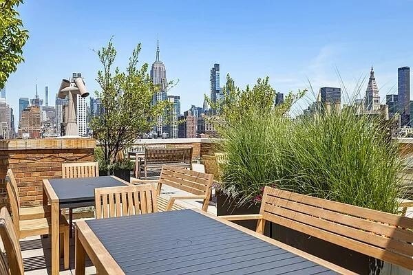 Foto del edificio - 161 W 16th St