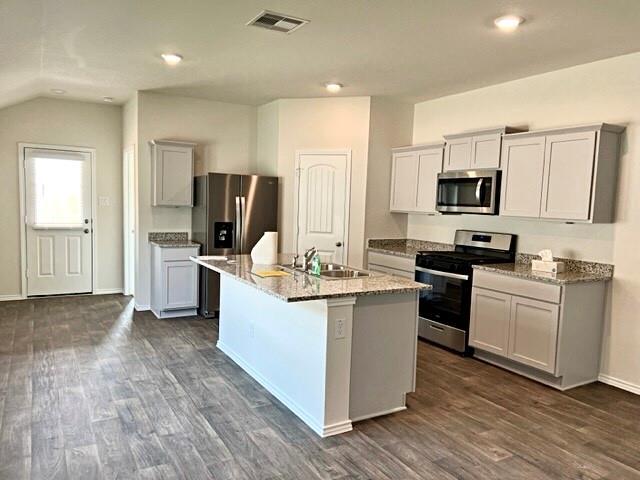 Building Photo - 267 Sickle Loop