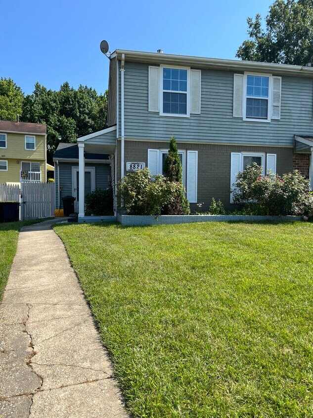 8821 East Grv, Upper Marlboro, MD 20774 Townhome Rentals in Upper