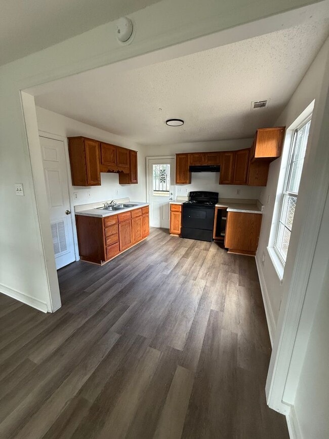 Photo - 3 Bed 1Bath- Storage Shed- Fenced House