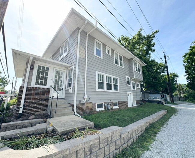 Building Photo - 527-527 E 52nd St