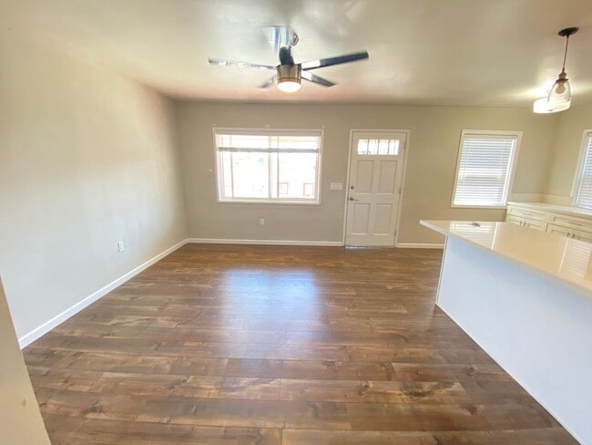 Building Photo - Upstairs Corner Apartment Home! Great North Park Location! Assigned Off Street Parking