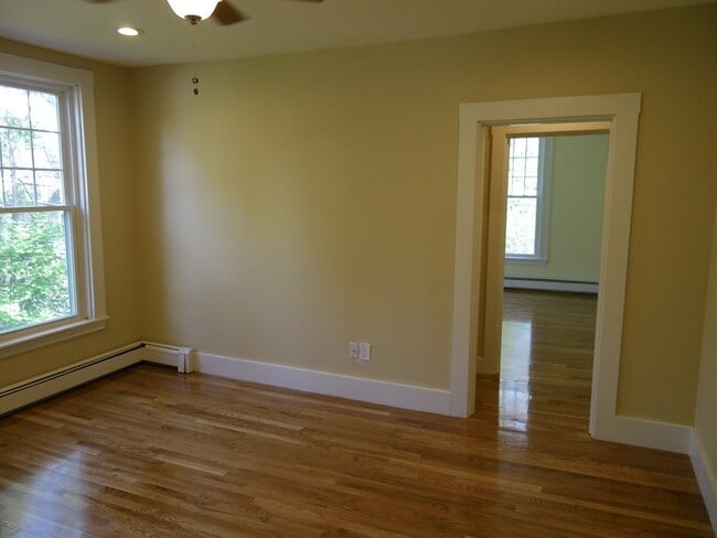 Building Photo - 63 Oak St