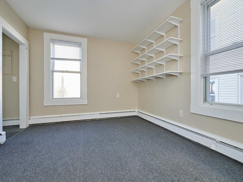 *Pictures are representative samples of the advertised unit. In some cases, the actual units you to - 26 Concord St