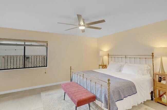 Foto del edificio - 1740 NW 21st Ct