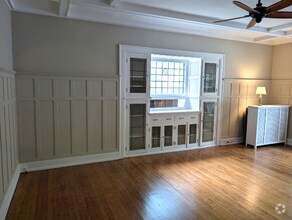 Building Photo - 69 Parkside Ave