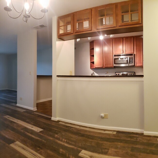 Foto del edificio - 210 Glengarry Dr