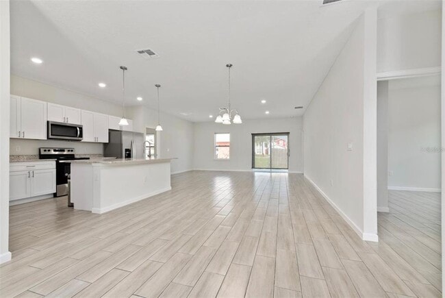 Foto del edificio - 719 Martin Ln