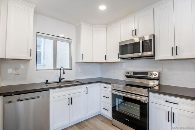 Building Photo - 4826 33rd St