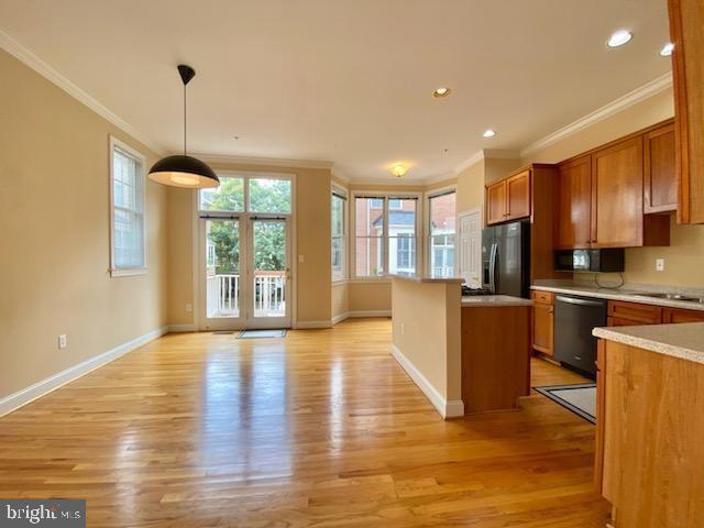 Foto del edificio - 1053 N Stuart St