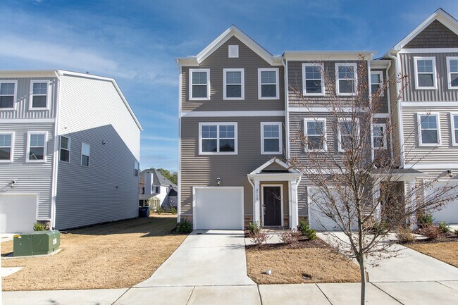 Foto del edificio - 2710 Burgundy Star Dr