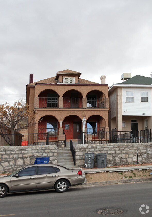 Foto principal - 1117 N El Paso St