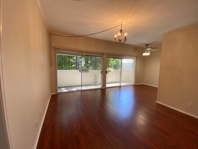 Livingroom - 9950 Jordan Ave