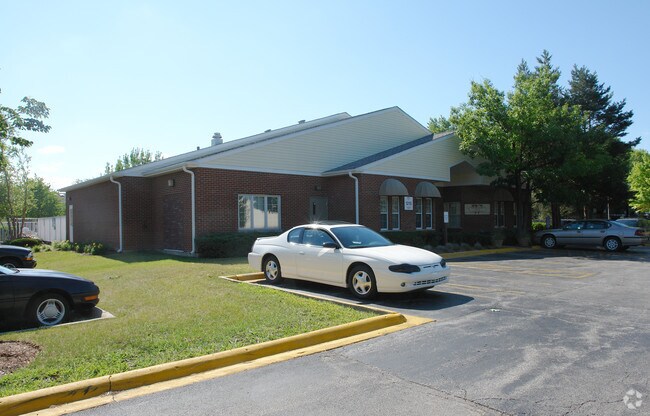 Building Photo - Wyndham Court