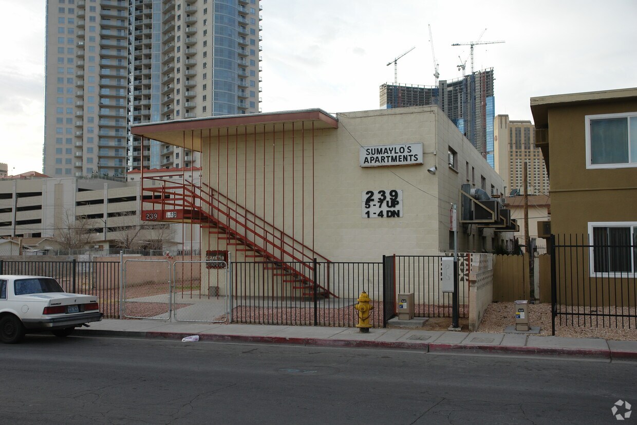 Foto del edificio - 239 W Cleveland Ave