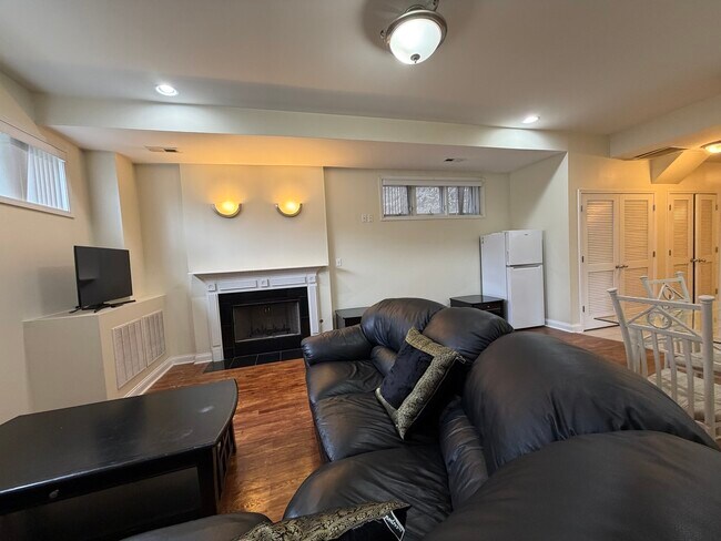 Foto del edificio - 2355 W Harrison St